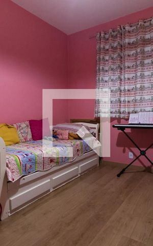 Casa de condomínio à venda com 200m², 4 quartos e 3 vagasQuarto 2