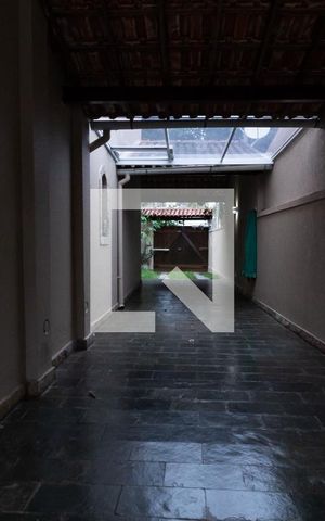 Casa de condomínio à venda com 200m², 4 quartos e 3 vagasGaragem
