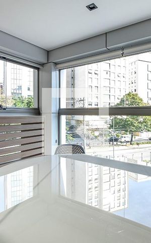 Apartamento à venda com 44m², 1 quarto e 1 vaga Apartamento à venda com 44m², 1 quarto e 1 vagaVaranda
