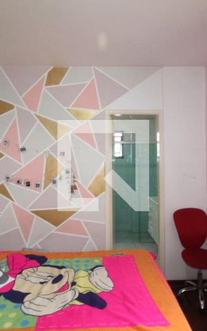 Apartamento à venda com 240m², 3 quartos e 4 vagasQuarto 2 suite
