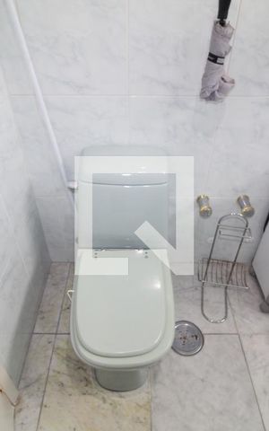 Apartamento à venda com 240m², 3 quartos e 4 vagasBanheiro suite 2