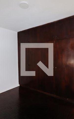 Casa à venda com 450m², 3 quartos e 3 vagas Casa à venda com 450m², 3 quartos e 3 vagasSuite