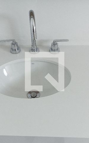 Apartamento à venda com 120m², 3 quartos e 2 vagas Apartamento à venda com 120m², 3 quartos e 2 vagasBanheiro da Suíte