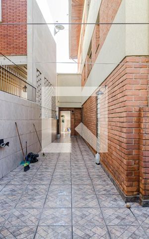 Casa à venda com 198m², 3 quartos e 3 vagas Casa à venda com 198m², 3 quartos e 3 vagasQuintal
