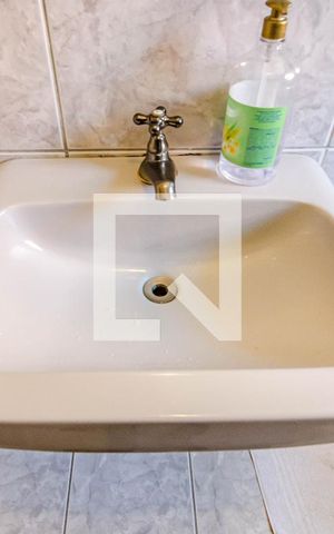 Casa à venda com 198m², 3 quartos e 3 vagas Casa à venda com 198m², 3 quartos e 3 vagasBanheiro da suíte