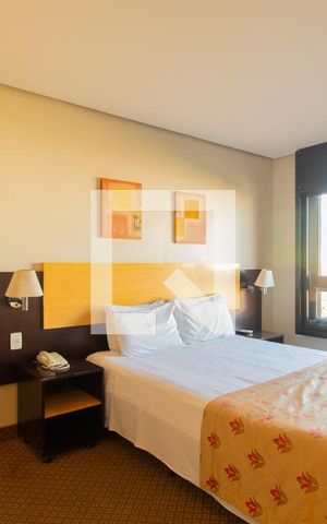 Studio à venda com 27m², 1 quarto e sem vaga Studio à venda com 27m², 1 quarto e sem vagaSala/Quarto