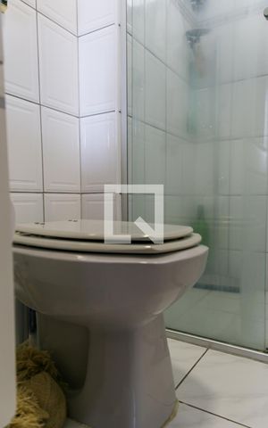 Apartamento à venda com 68m², 3 quartos e 2 vagas Apartamento à venda com 68m², 3 quartos e 2 vagasBanheiro da Suíte