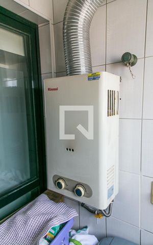 Apartamento à venda com 68m², 3 quartos e 2 vagas Apartamento à venda com 68m², 3 quartos e 2 vagasÁrea de Serviço
