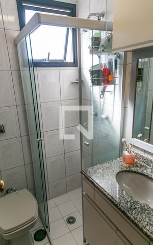 Apartamento à venda com 68m², 3 quartos e 2 vagas Apartamento à venda com 68m², 3 quartos e 2 vagasBanheiro