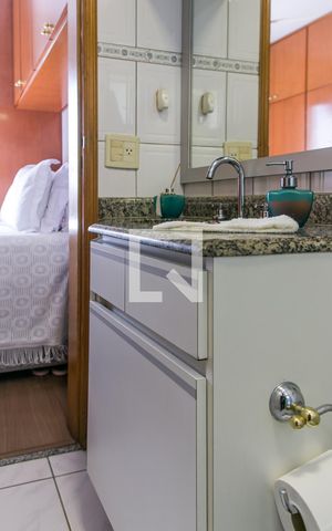Apartamento à venda com 68m², 3 quartos e 2 vagas Apartamento à venda com 68m², 3 quartos e 2 vagasBanheiro da Suíte