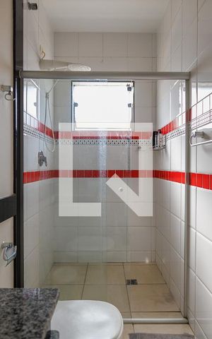 Casa de condomínio para alugar com 364m², 4 quartos e 4 vagas Casa de condomínio para alugar com 364m², 4 quartos e 4 vagasBanheiro da Suíte 2