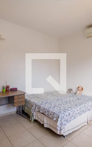 Casa de condomínio para alugar com 364m², 4 quartos e 4 vagas Casa de condomínio para alugar com 364m², 4 quartos e 4 vagasQuarto 2