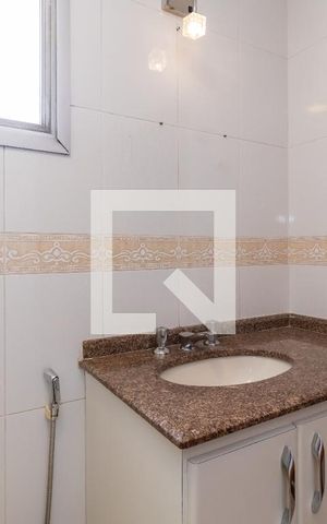 Apartamento à venda com 90m², 3 quartos e 2 vagas Apartamento à venda com 90m², 3 quartos e 2 vagasBanheiro da Suíte