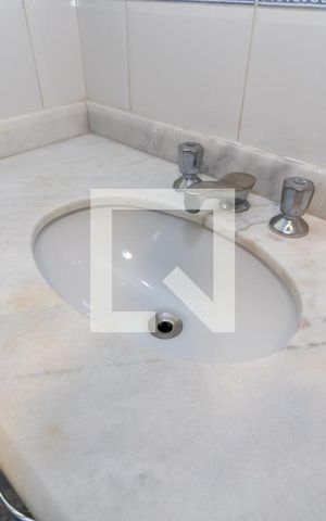 Apartamento à venda com 90m², 3 quartos e 2 vagas Apartamento à venda com 90m², 3 quartos e 2 vagasBanheiro 2