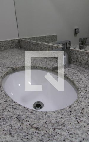 Apartamento à venda com 124m², 2 quartos e 1 vagaPia do banheiro