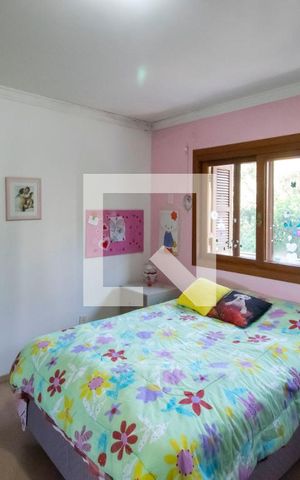 Casa de condomínio à venda com 284m², 5 quartos e 4 vagas Casa de condomínio à venda com 284m², 5 quartos e 4 vagasQuarto 1