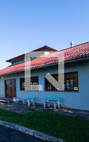 Casa de condomínio à venda com 284m², 5 quartos e 4 vagas Casa de condomínio à venda com 284m², 5 quartos e 4 vagasÁrea comum - Salão de festas