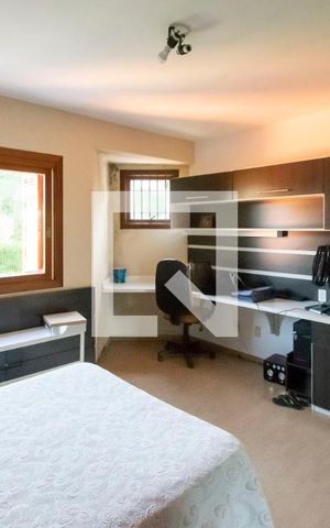 Casa de condomínio à venda com 284m², 5 quartos e 4 vagas Casa de condomínio à venda com 284m², 5 quartos e 4 vagasQuarto 3