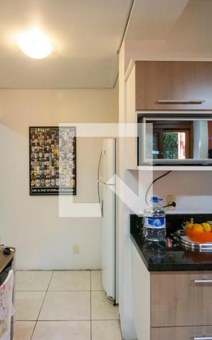 Casa de condomínio à venda com 284m², 5 quartos e 4 vagas Casa de condomínio à venda com 284m², 5 quartos e 4 vagasCozinha