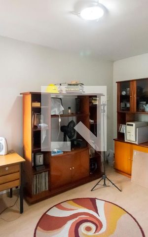 Casa de condomínio à venda com 284m², 5 quartos e 4 vagas Casa de condomínio à venda com 284m², 5 quartos e 4 vagasQuarto 2