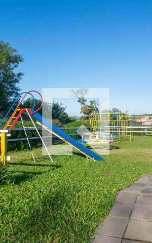 Casa de condomínio à venda com 284m², 5 quartos e 4 vagas Casa de condomínio à venda com 284m², 5 quartos e 4 vagasÁrea Comum - Playground