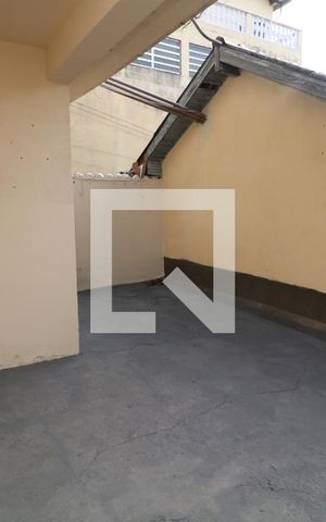 Casa para alugar com 80m², 2 quartos e sem vagaÁrea de Serviço