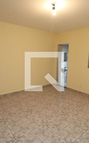 Casa para alugar com 80m², 2 quartos e sem vagaSuite