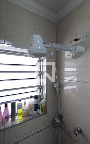 Casa à venda com 87m², 2 quartos e 2 vagasBanheiro