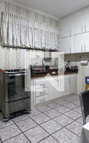 Casa à venda com 87m², 2 quartos e 2 vagasCozinha