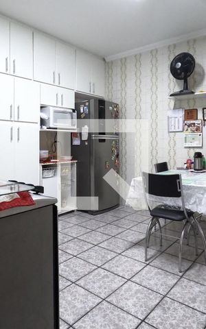 Casa à venda com 87m², 2 quartos e 2 vagasCozinha