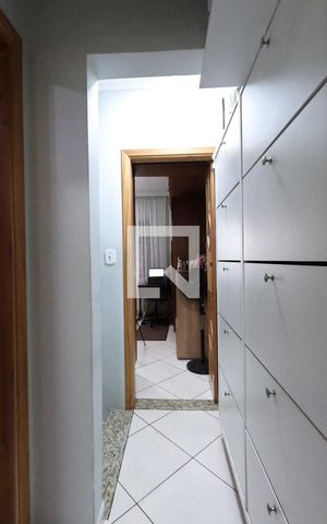 Casa à venda com 87m², 2 quartos e 2 vagasCorredor