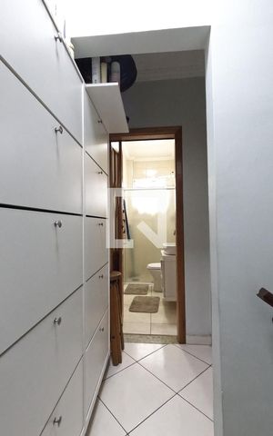 Casa à venda com 87m², 2 quartos e 2 vagasCorredor