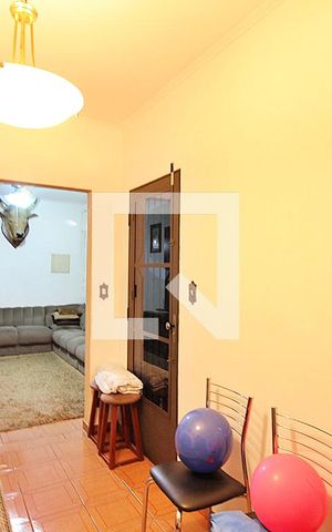 Casa à venda com 226m², 4 quartos e 4 vagasSala 2