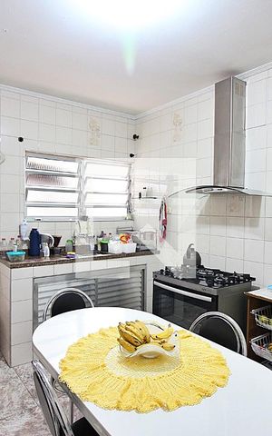 Casa à venda com 226m², 4 quartos e 4 vagasCozinha