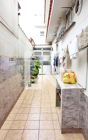 Casa à venda com 226m², 4 quartos e 4 vagasCorredor