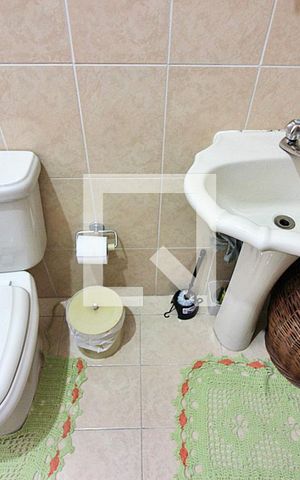 Casa à venda com 226m², 4 quartos e 4 vagasBanheiro do Quarto 1 - Suíte