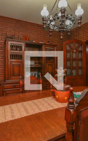Casa para alugar com 250m², 5 quartos e 5 vagas Casa para alugar com 250m², 5 quartos e 5 vagasSala de Jantar