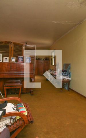 Casa para alugar com 250m², 5 quartos e 5 vagas Casa para alugar com 250m², 5 quartos e 5 vagasQuarto 3