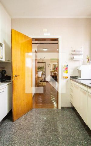 Apartamento à venda com 120m², 3 quartos e 2 vagas Apartamento à venda com 120m², 3 quartos e 2 vagasCozinha