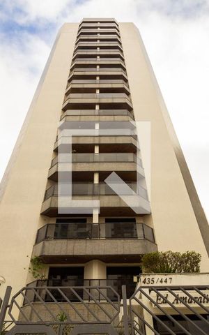Apartamento à venda com 120m², 3 quartos e 2 vagas Apartamento à venda com 120m², 3 quartos e 2 vagasFachada