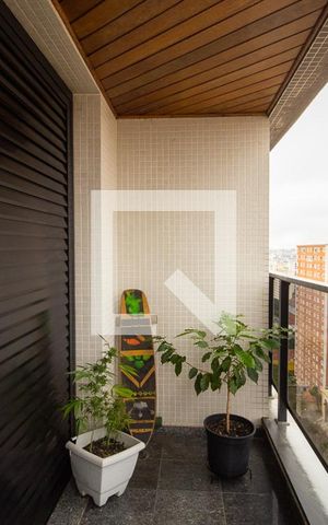 Apartamento à venda com 120m², 3 quartos e 2 vagas Apartamento à venda com 120m², 3 quartos e 2 vagasVaranda Suíte