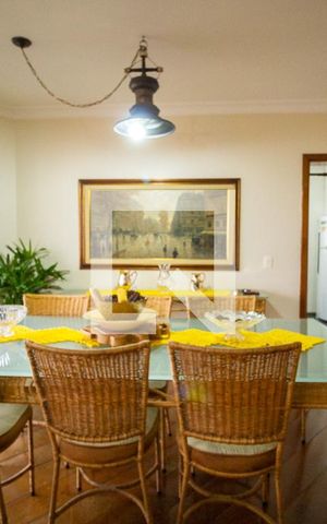 Apartamento à venda com 120m², 3 quartos e 2 vagas Apartamento à venda com 120m², 3 quartos e 2 vagasSala