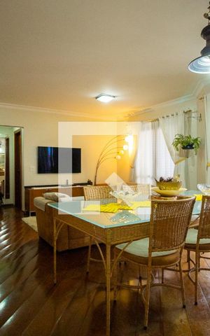 Apartamento à venda com 120m², 3 quartos e 2 vagas Apartamento à venda com 120m², 3 quartos e 2 vagasSala