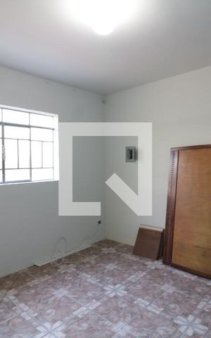Casa para alugar com 150m², 2 quartos e 3 vagasSala