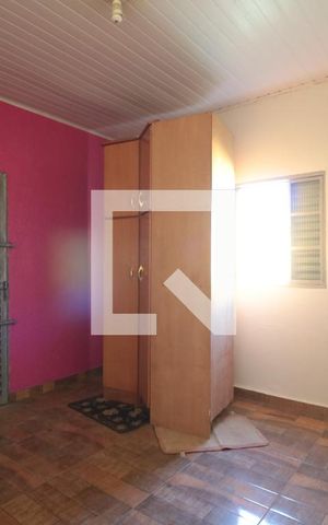 Casa para alugar com 150m², 2 quartos e 3 vagasQuarto 2