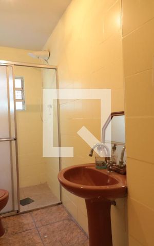 Casa para alugar com 150m², 2 quartos e 3 vagasBanheiro
