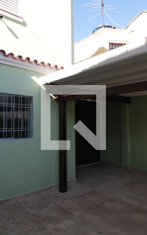 Casa para alugar com 150m², 2 quartos e 3 vagasFachada