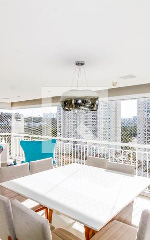 Apartamento à venda com 160m², 3 quartos e 2 vagas Apartamento à venda com 160m², 3 quartos e 2 vagasVaranda