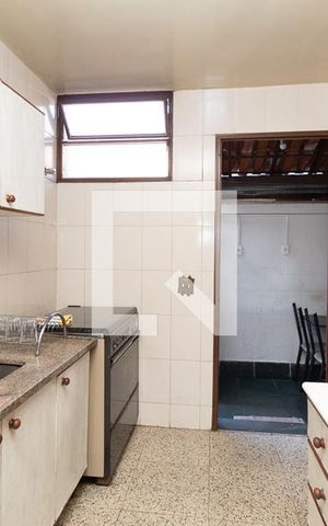 Casa à venda com 122m², 3 quartos e 2 vagas Casa à venda com 122m², 3 quartos e 2 vagasCozinha