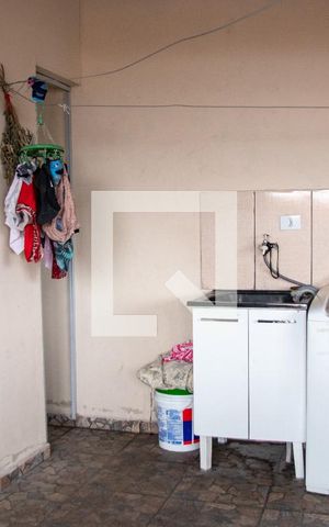 Casa à venda com 400m², 4 quartos e 2 vagas Casa à venda com 400m², 4 quartos e 2 vagasÁrea de Serviço